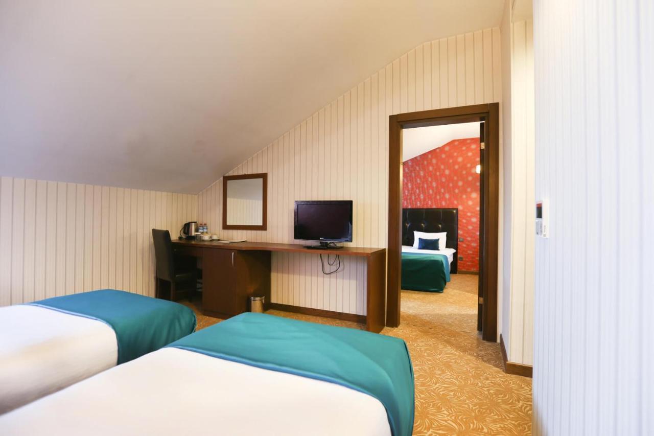 Highway Otel Elmalik   ภายนอก รูปภาพ