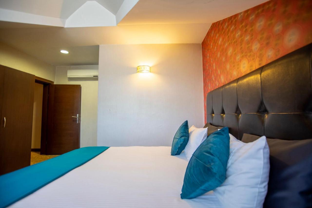 Highway Otel Elmalik   ภายนอก รูปภาพ