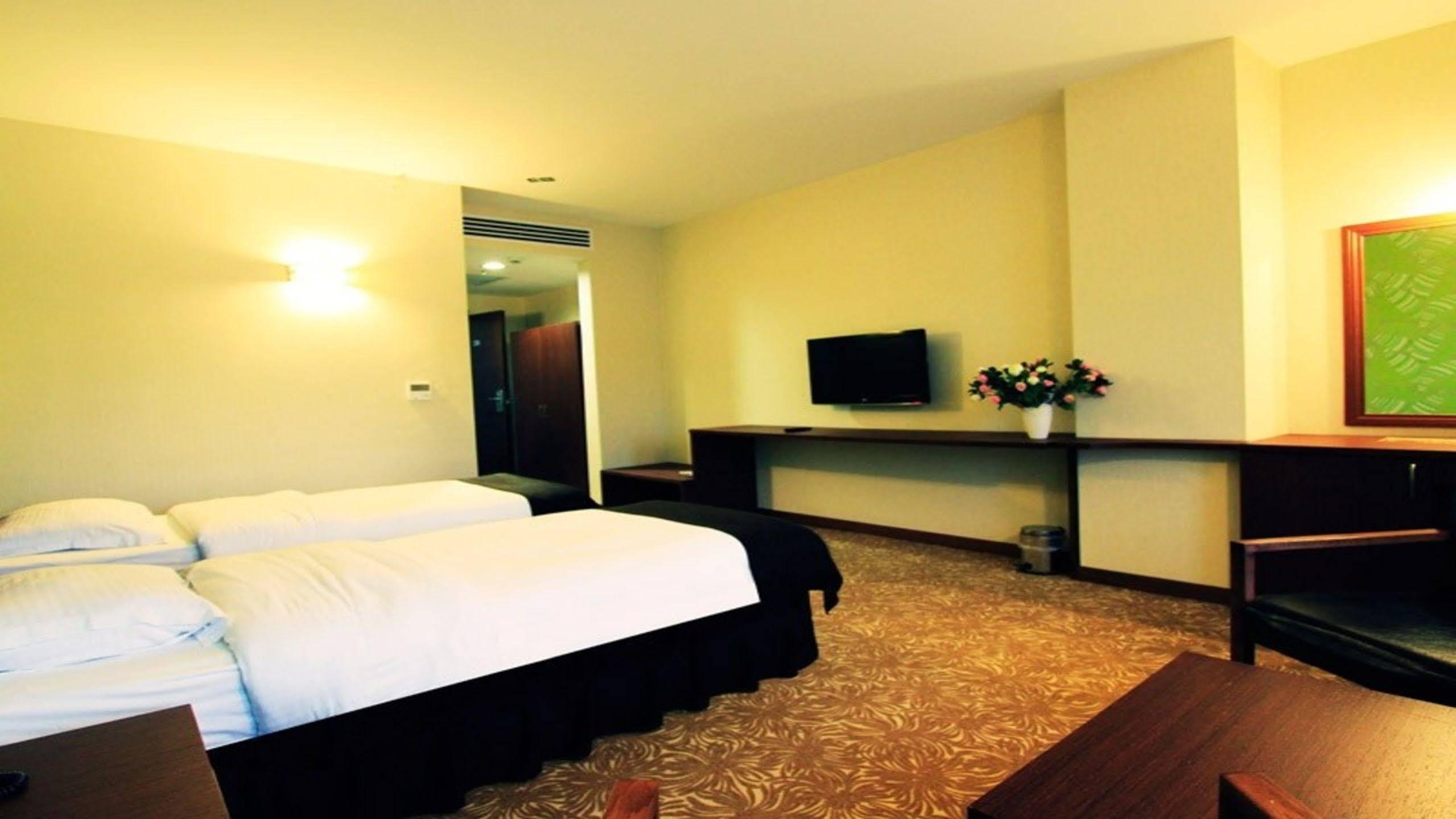 Highway Otel Elmalik   ภายนอก รูปภาพ