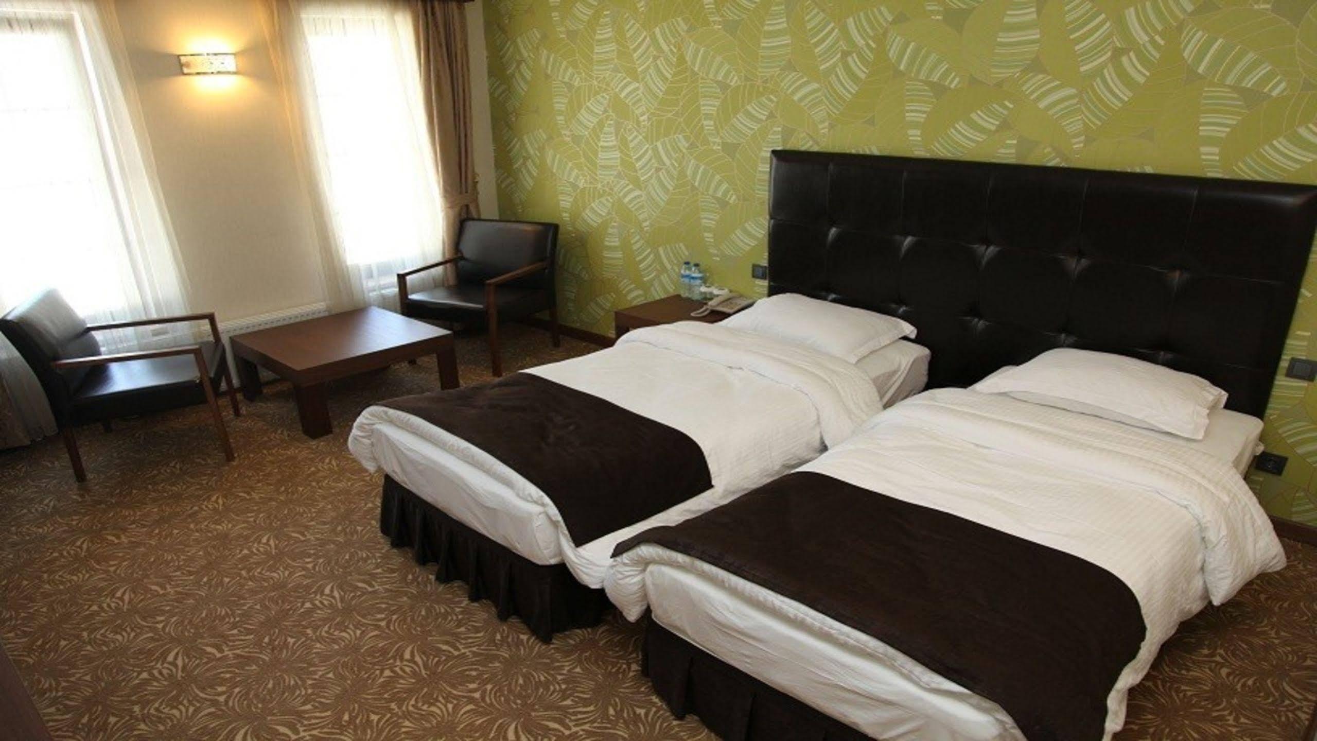 Highway Otel Elmalik   ภายนอก รูปภาพ